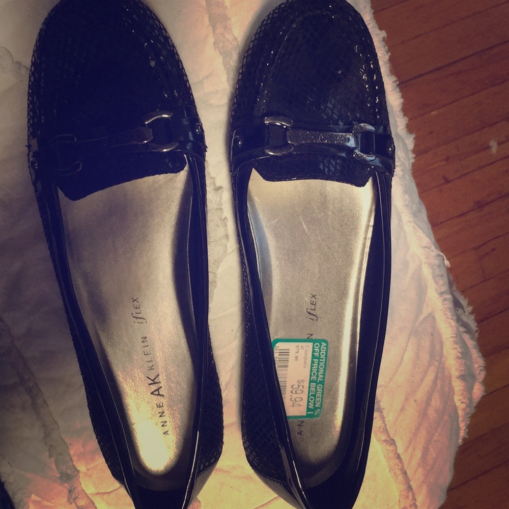 Black slip on  Iflex brand new